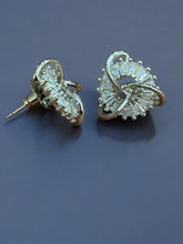 Elegant Fashion Earrings – Twisted Knot Design